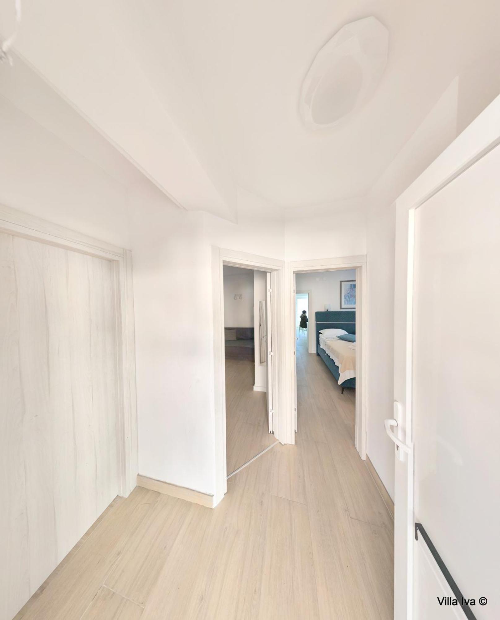 Apartments Iva Омиш Экстерьер фото