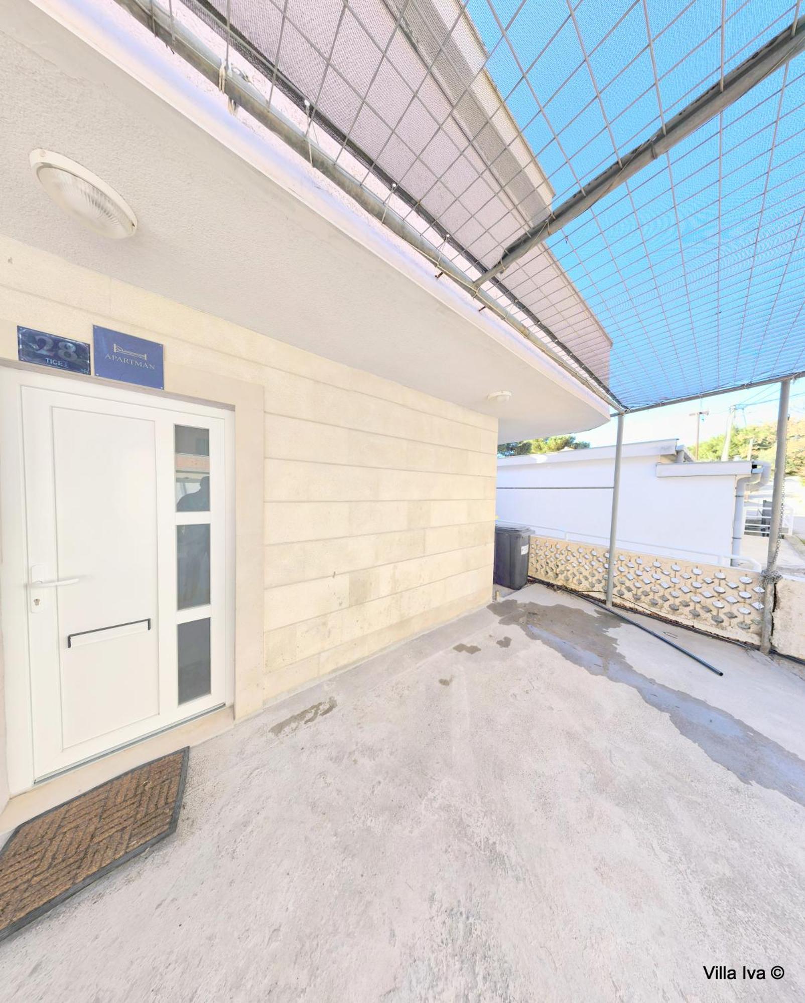 Apartments Iva Омиш Экстерьер фото